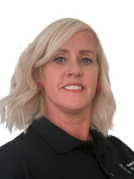 Jennifer Murphy, Service Desk